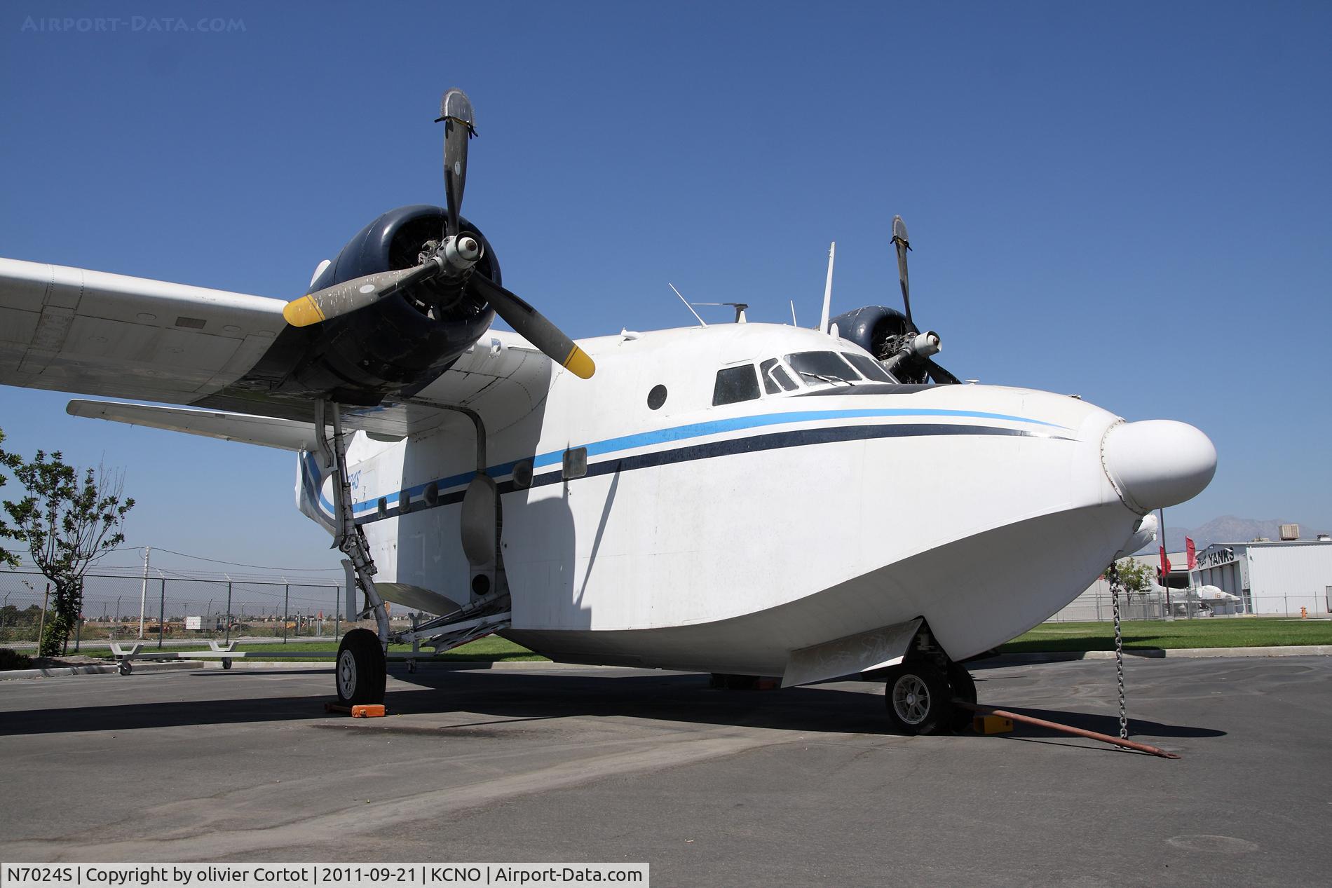 N7024S, Grumman HU-16B Albatross C/N G-258, Welcoming you at the Yanks air Museum