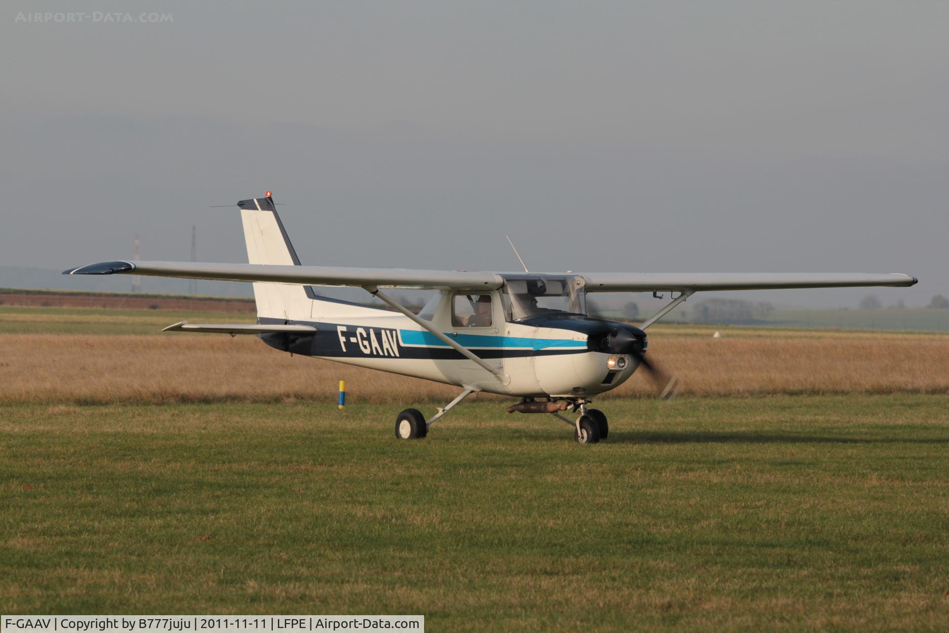 F-GAAV, Reims F150M C/N 1324, at Meaux