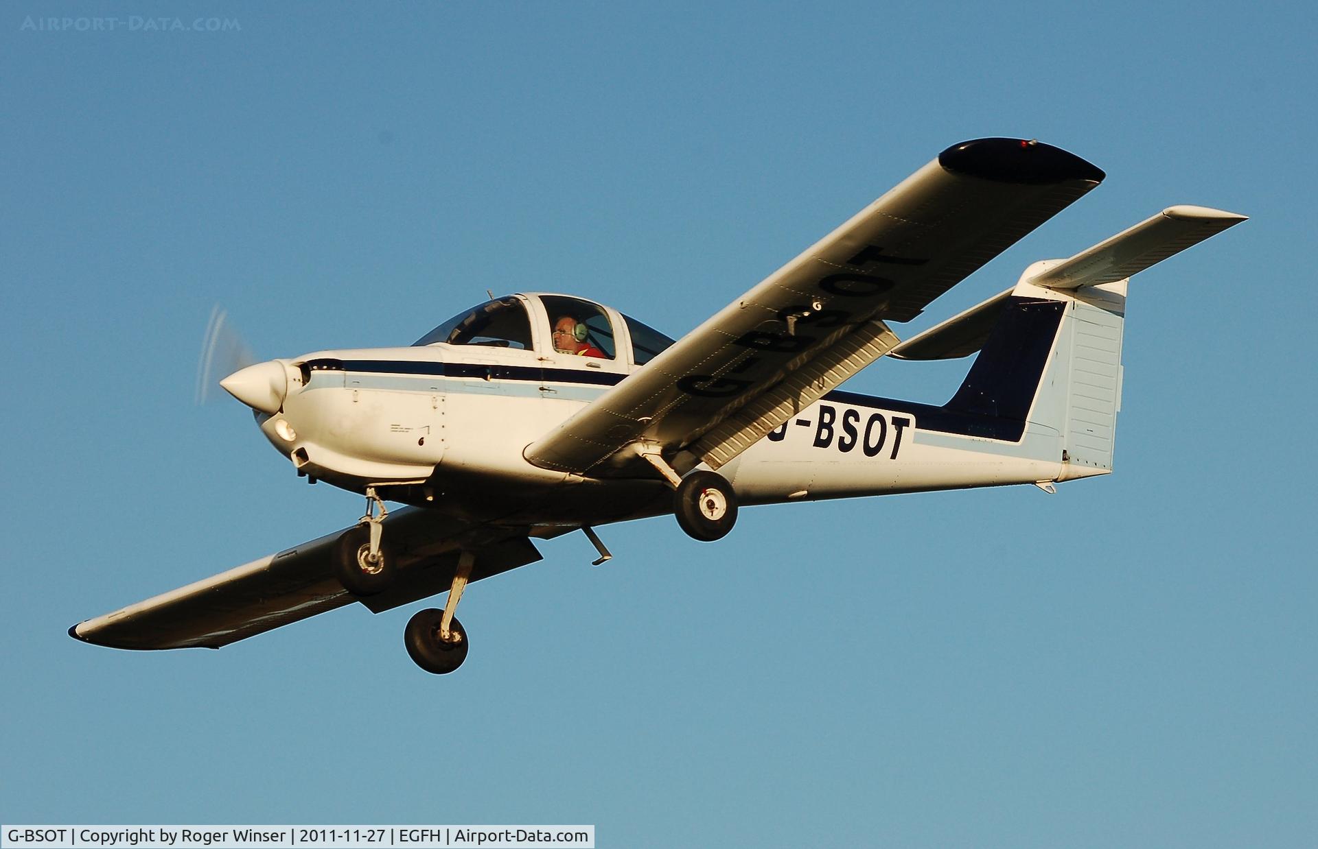 G-BSOT, 1981 Piper PA-38-112 Tomahawk Tomahawk C/N 38-81A0053, Cambrian Flying Club Tomahawk 11 on finals to Runway 28.