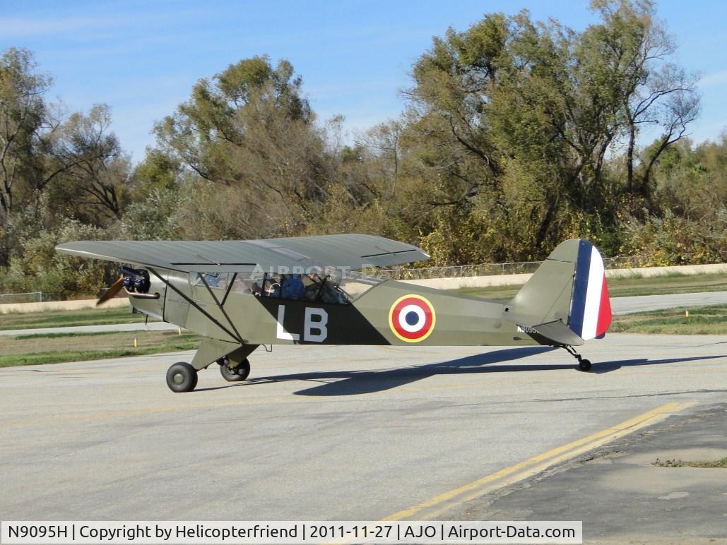 N9095H, Piper J-3C Cub C/N 29893, taxiing back to the hanger