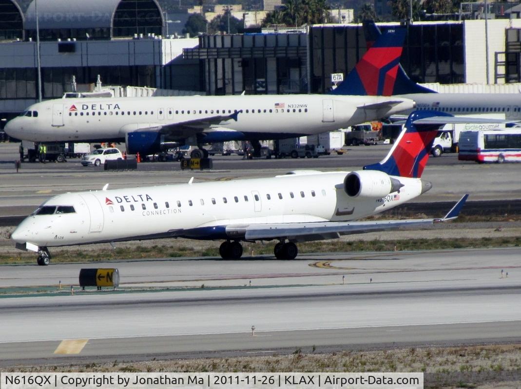 N616QX, 2003 Bombardier CRJ-701 (CL-600-2C10) C/N 10128, Former Horizon Air WSU plane now with SkyWest Airlines