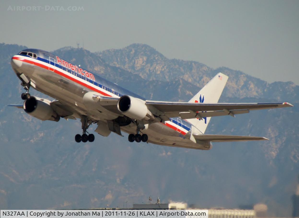 N327AA, 1986 Boeing 767-223 C/N 22327, Fast rotation by N327AA