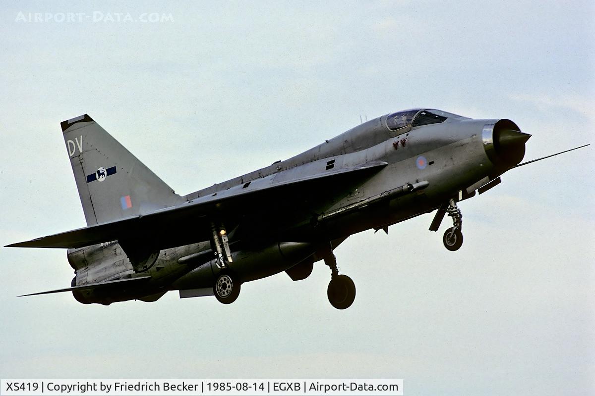 XS419, 1964 English Electric Lightning T.5 C/N 95004, on final at RAF Binbrook