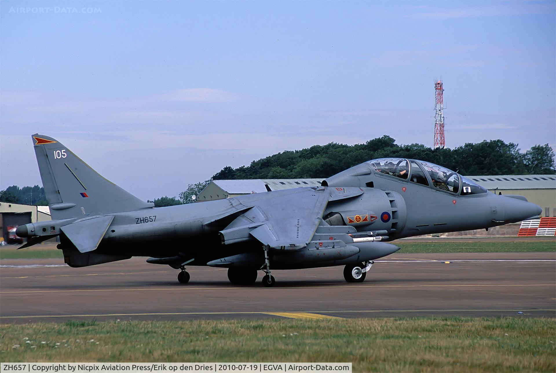 ZH657, 1994 British Aerospace Harrier T.10 C/N TX005, 899 sqn Harrier T.10 on the taxitrack of RAF Fairford.