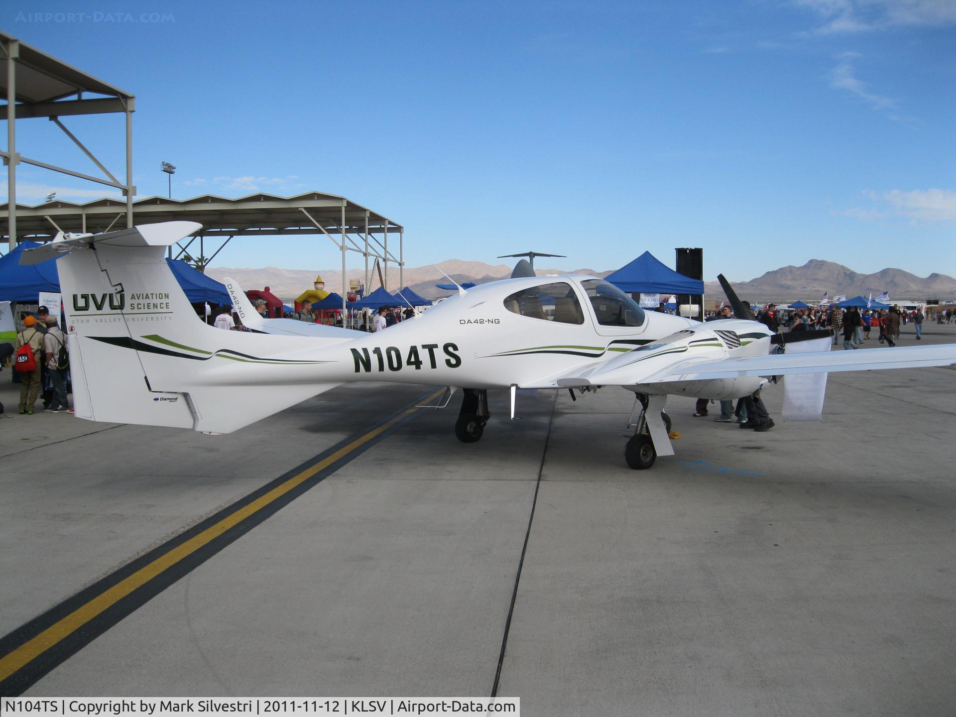 N104TS, 2005 Diamond DA-42 Twin Star C/N 42.053, Aviation Nation 2011