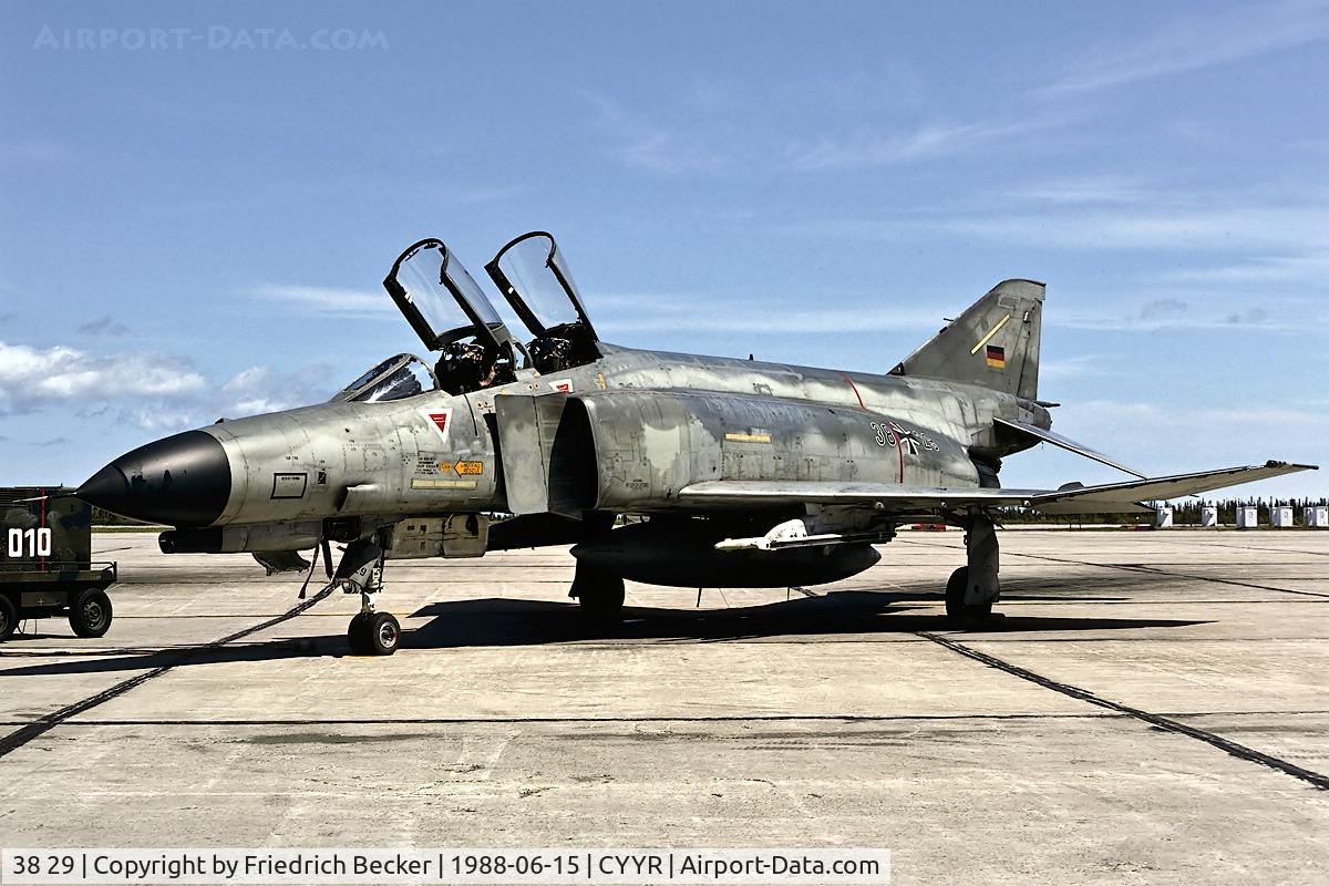 38 29, 1972 McDonnell Douglas F-4F Phantom II C/N 4691, flightline at Goose Bay