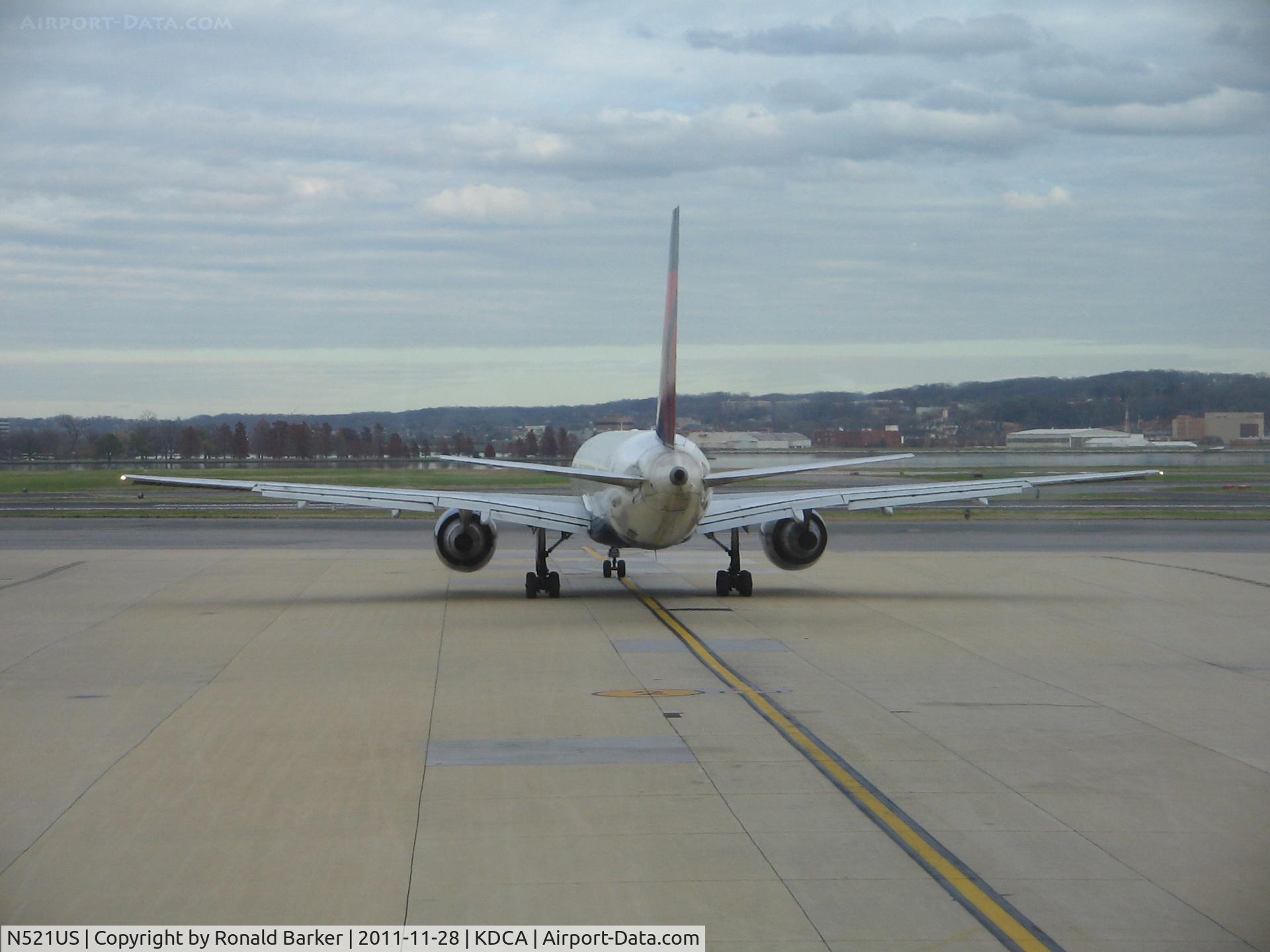 N521US, 1986 Boeing 757-251 C/N 23209, DCA, VA