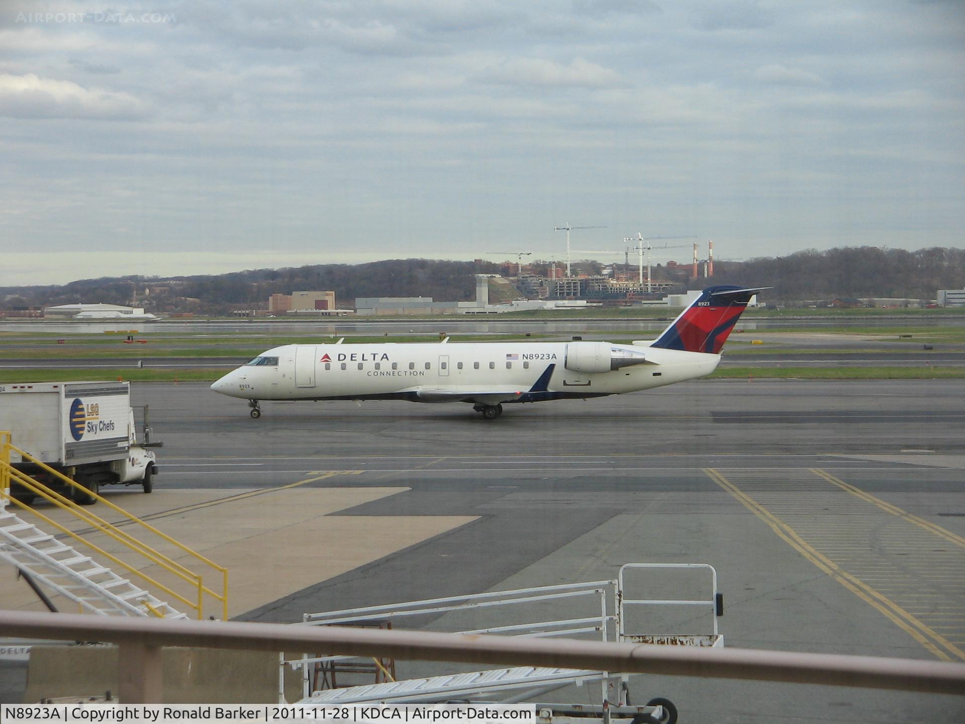 N8923A, 2004 Canadair CRJ-440 (CL-600-2B19) Regional Jet C/N 7923, DCA, VA