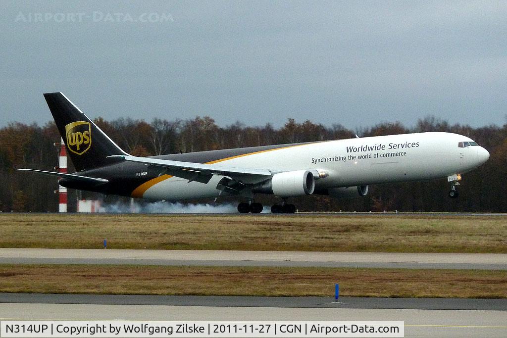 N314UP, 1996 Boeing 767-34AF C/N 27742, visitor