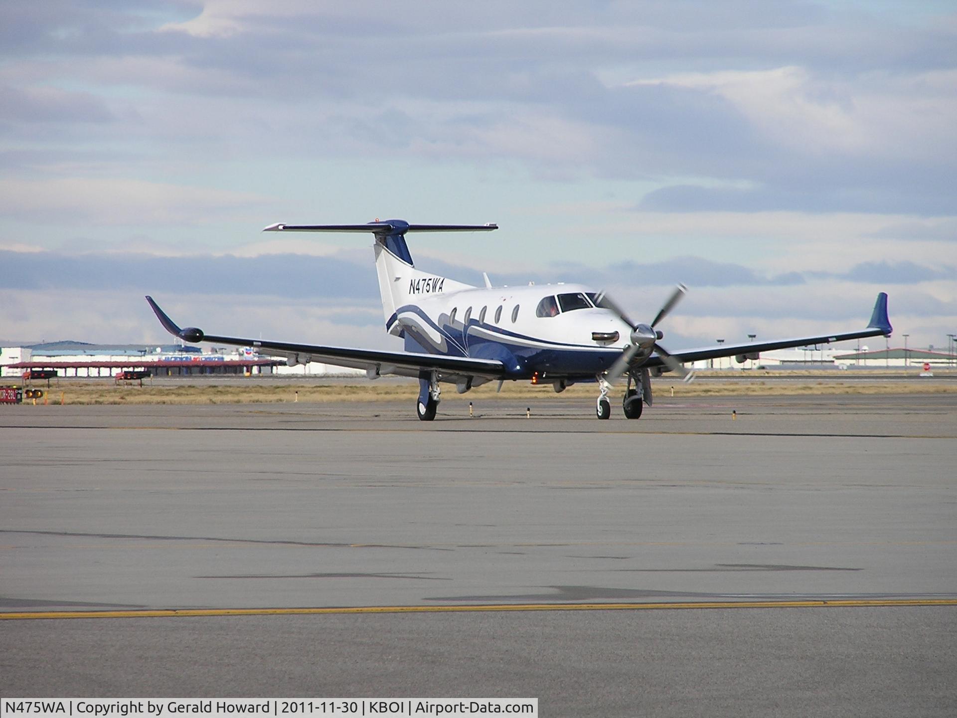 N475WA, 2002 Pilatus PC-12/45 C/N 475, Taxing to RWY 28L.