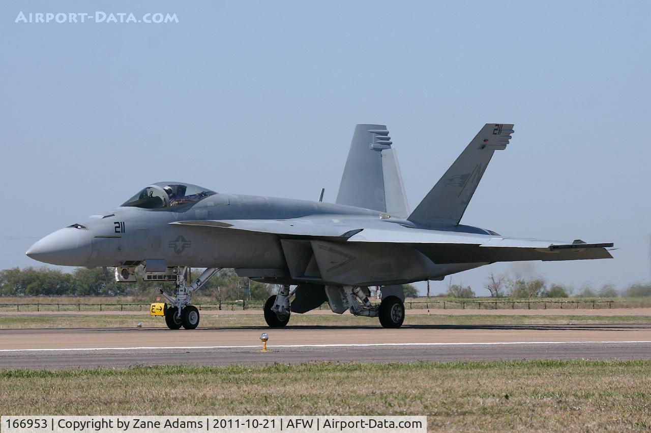 166953, Boeing F/A-18E Super Hornet C/N E195, At the 2011 Alliance Airshow - Fort Worth, TX