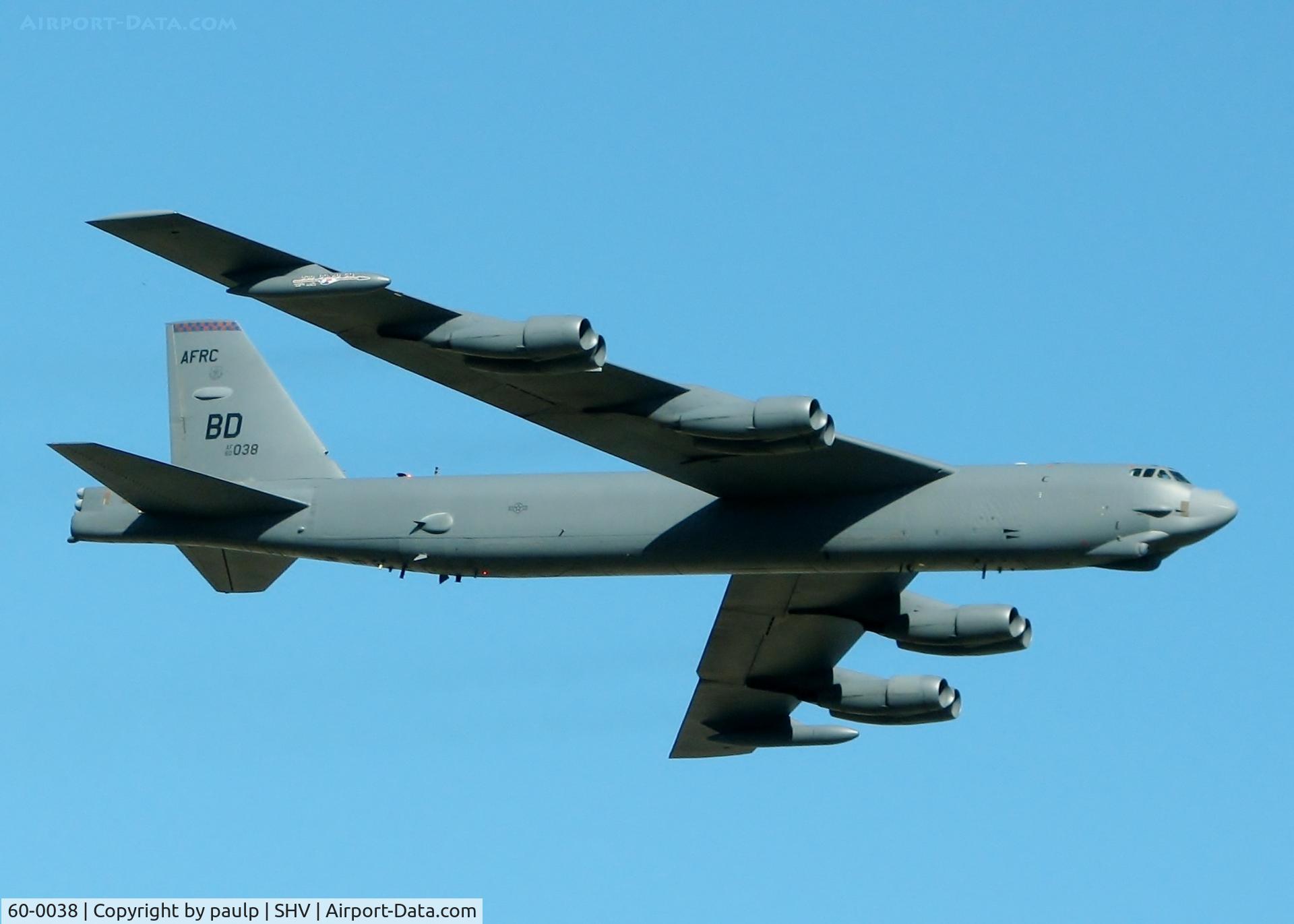 60-0038, 1960 Boeing B-52H Stratofortress C/N 464403, Off of Rwy 14 at Shreveport Regional.