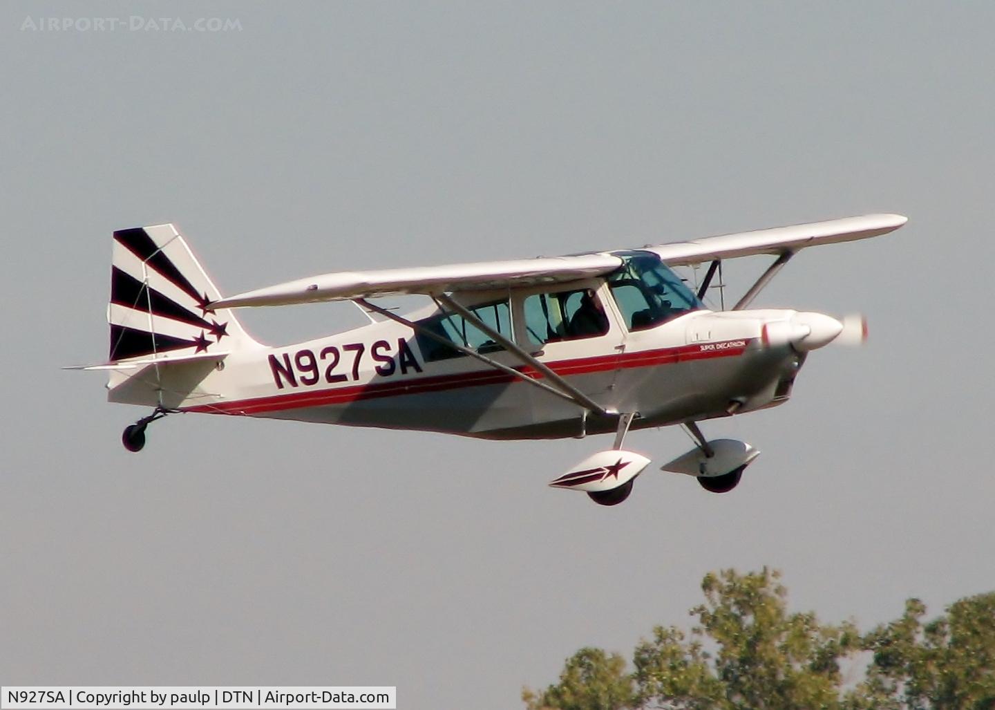 N927SA, 2003 American Champion 8KCAB Super Decathlon C/N 927-2003, Landing at Downtown Shreveport.
