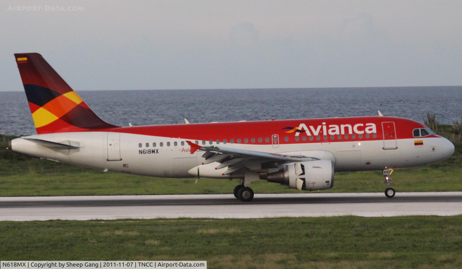 N618MX, 2001 Airbus A319-112 C/N 1618, N618MX at TNCC