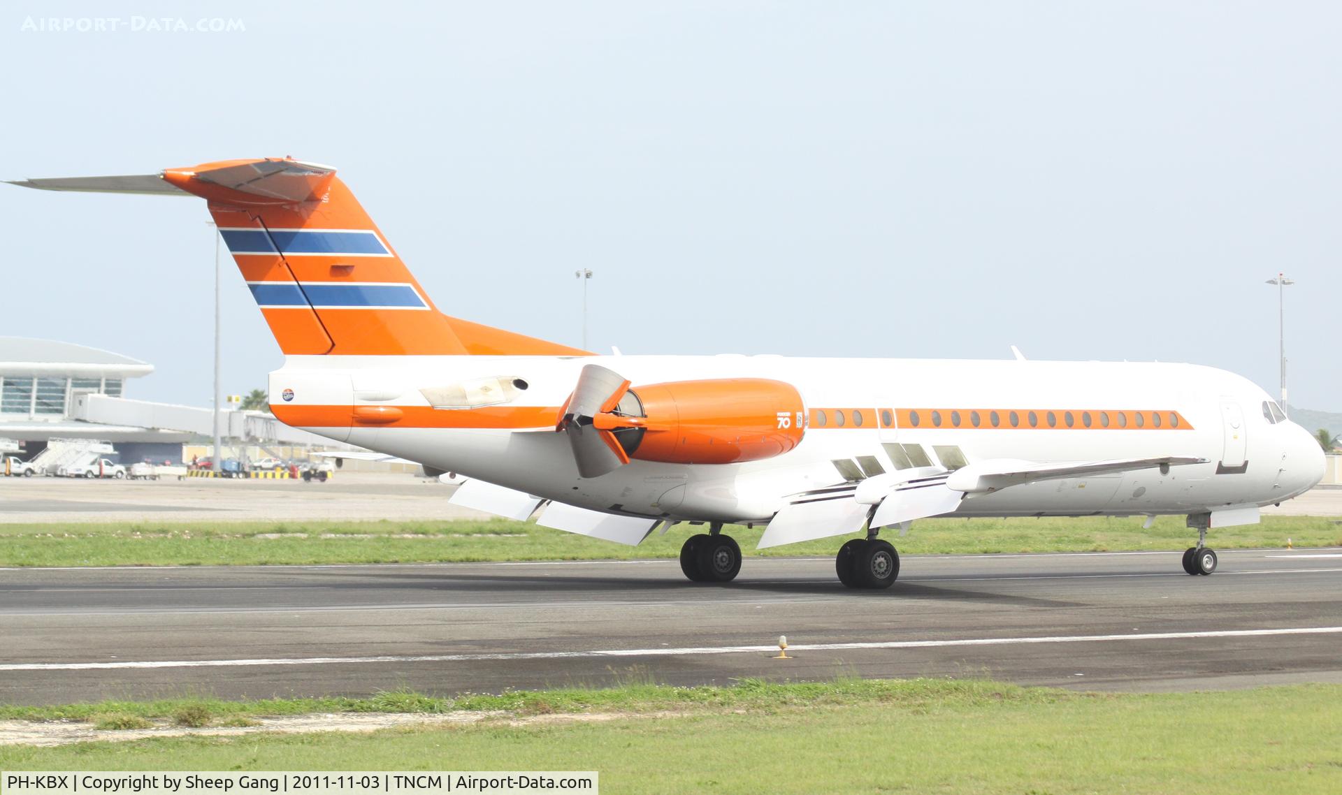 PH-KBX, 1996 Fokker 70 (F-28-0070) C/N 11547, PH-KBX at TNCM