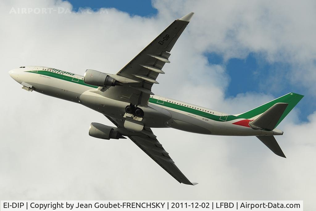 EI-DIP, 2000 Airbus A330-202 C/N 339, ALITALIA 8941