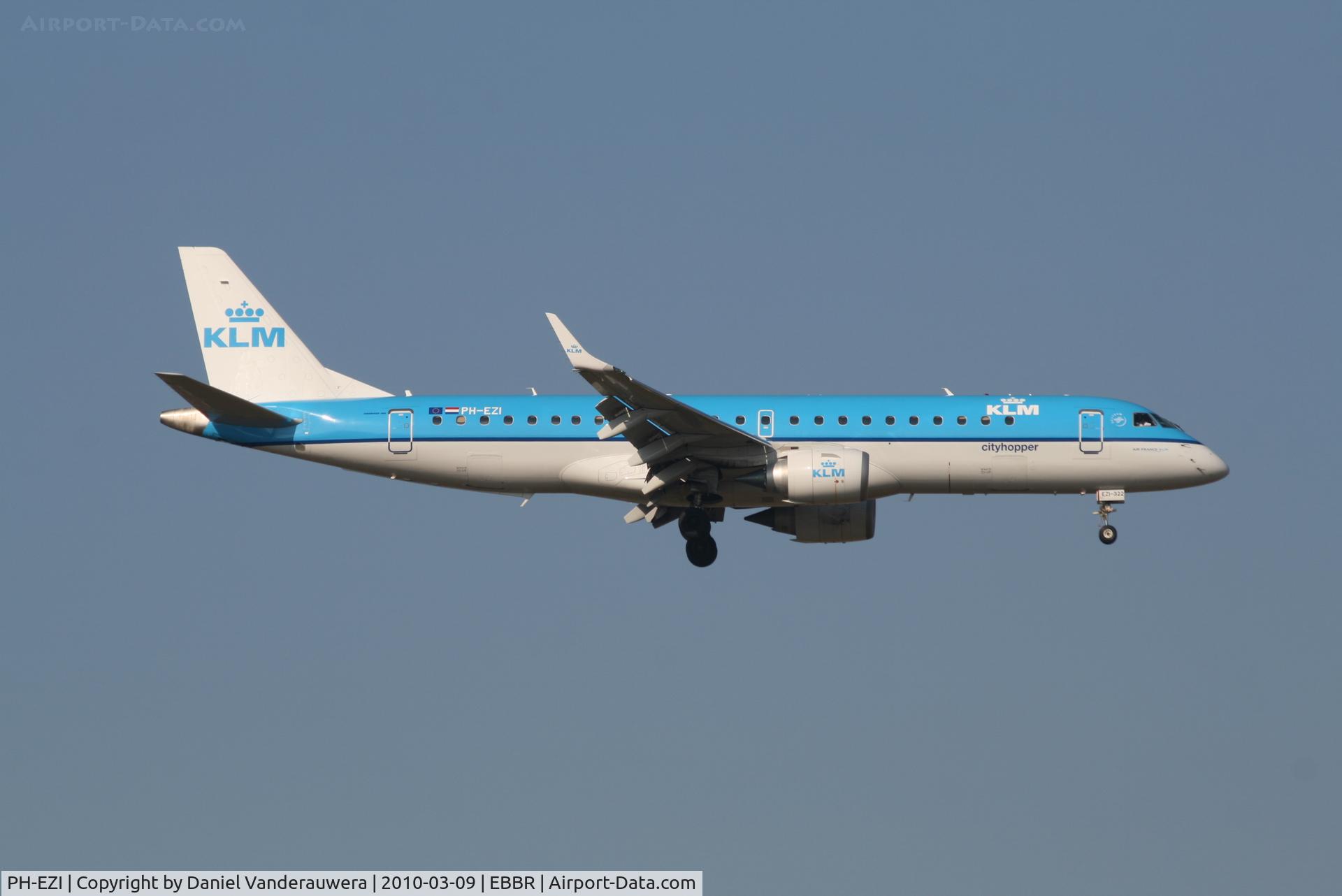 PH-EZI, 2009 Embraer 190LR (ERJ-190-100LR) C/N 19000322, Arrival of flight KL1723 to RWY 02