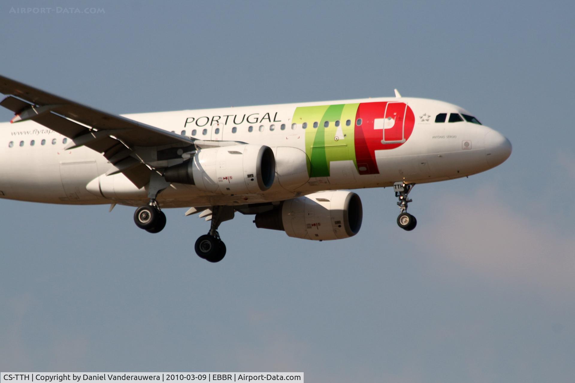 CS-TTH, 1998 Airbus A319-111 C/N 917, Arrival to RWY 02