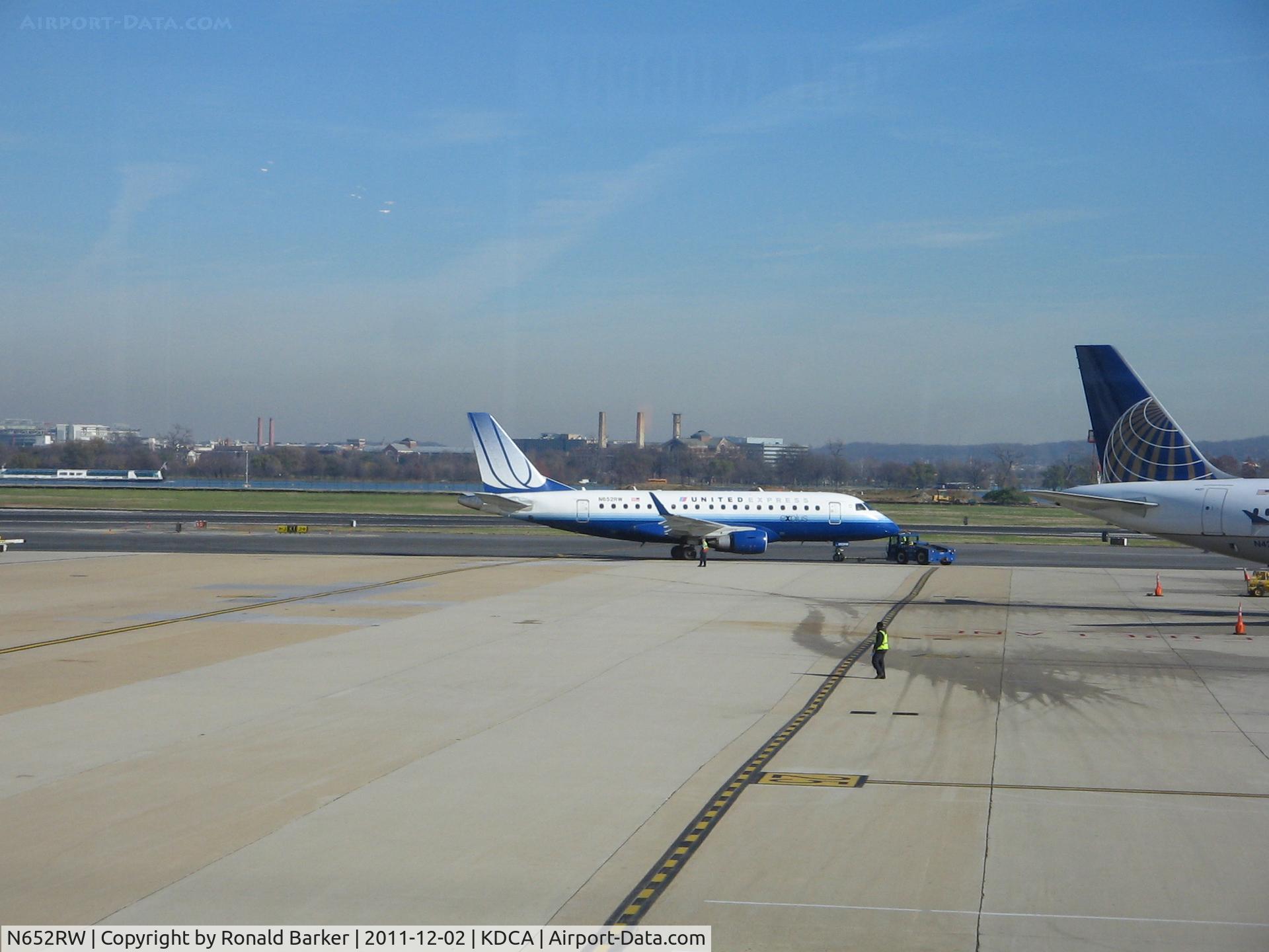 N652RW, 2005 Embraer 170SE (ERJ-170-100SE) C/N 17000075, DCA, VA