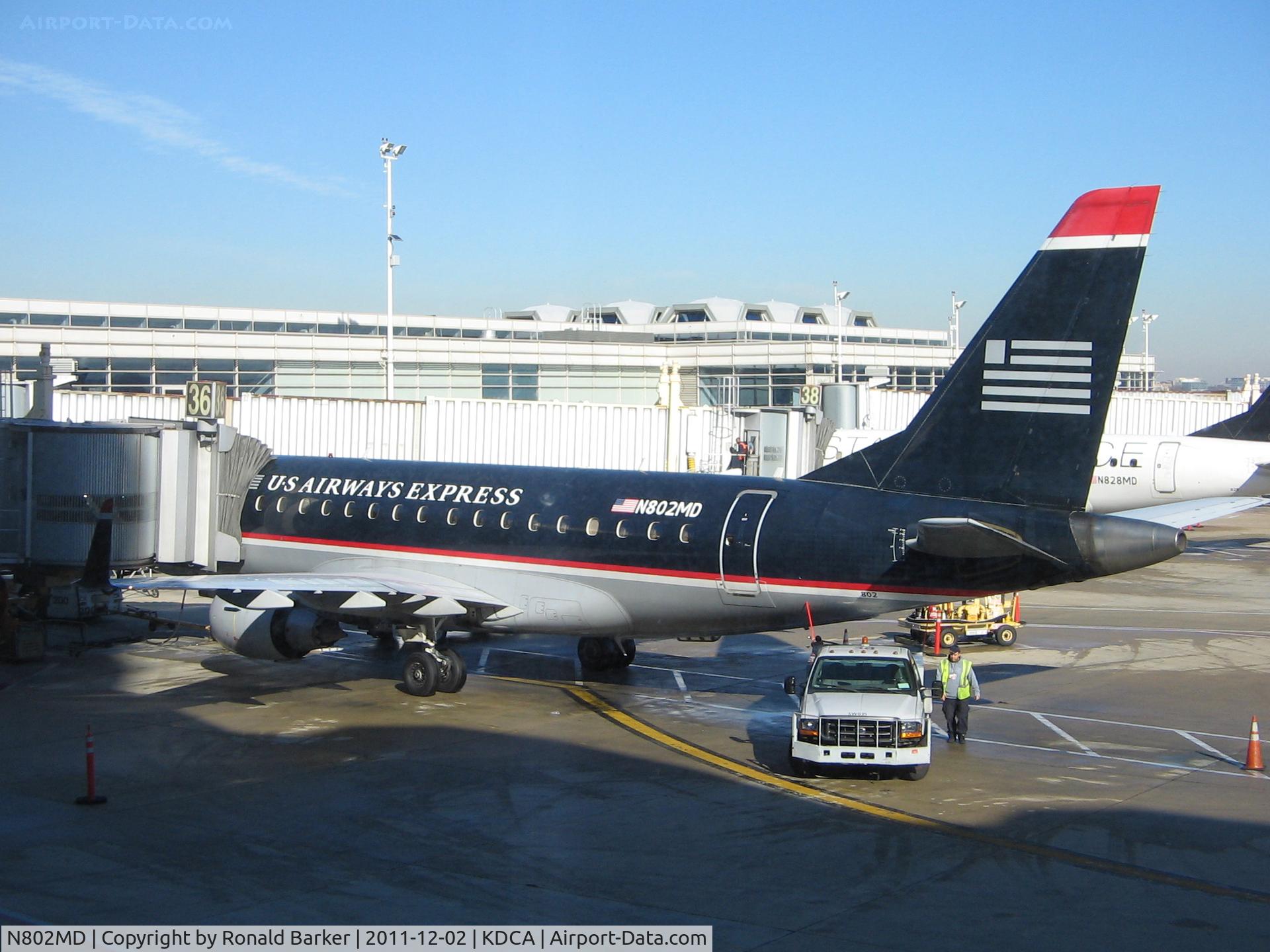 N802MD, 2004 Embraer 170SU (ERJ-170-100SU) C/N 17000013, DCA, VA