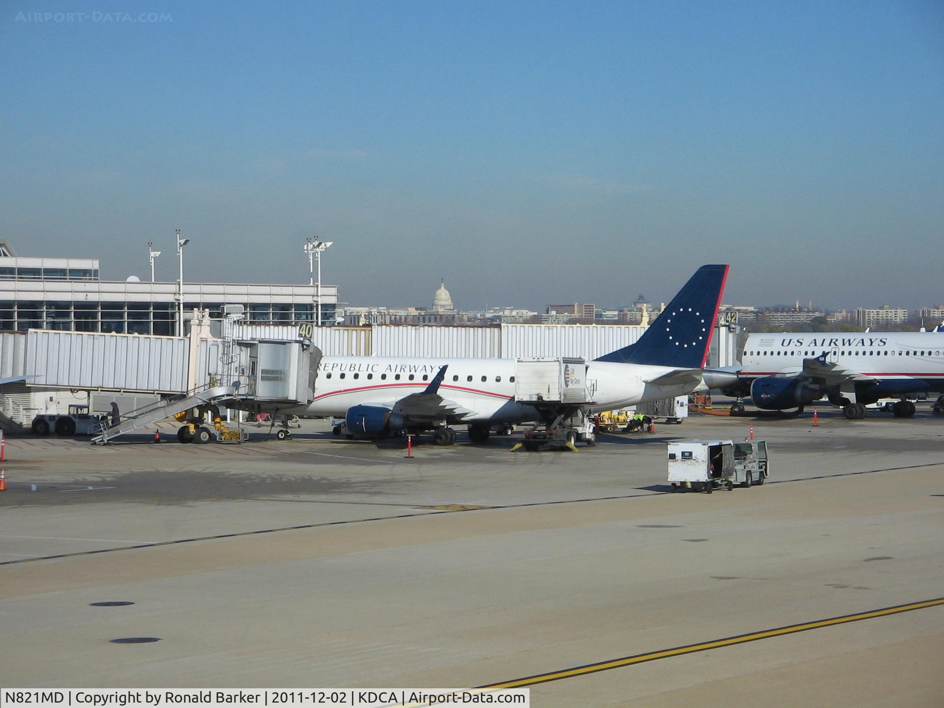 N821MD, 2004 Embraer 170SU (ERJ-170-100SU) C/N 17000042, DCA, VA