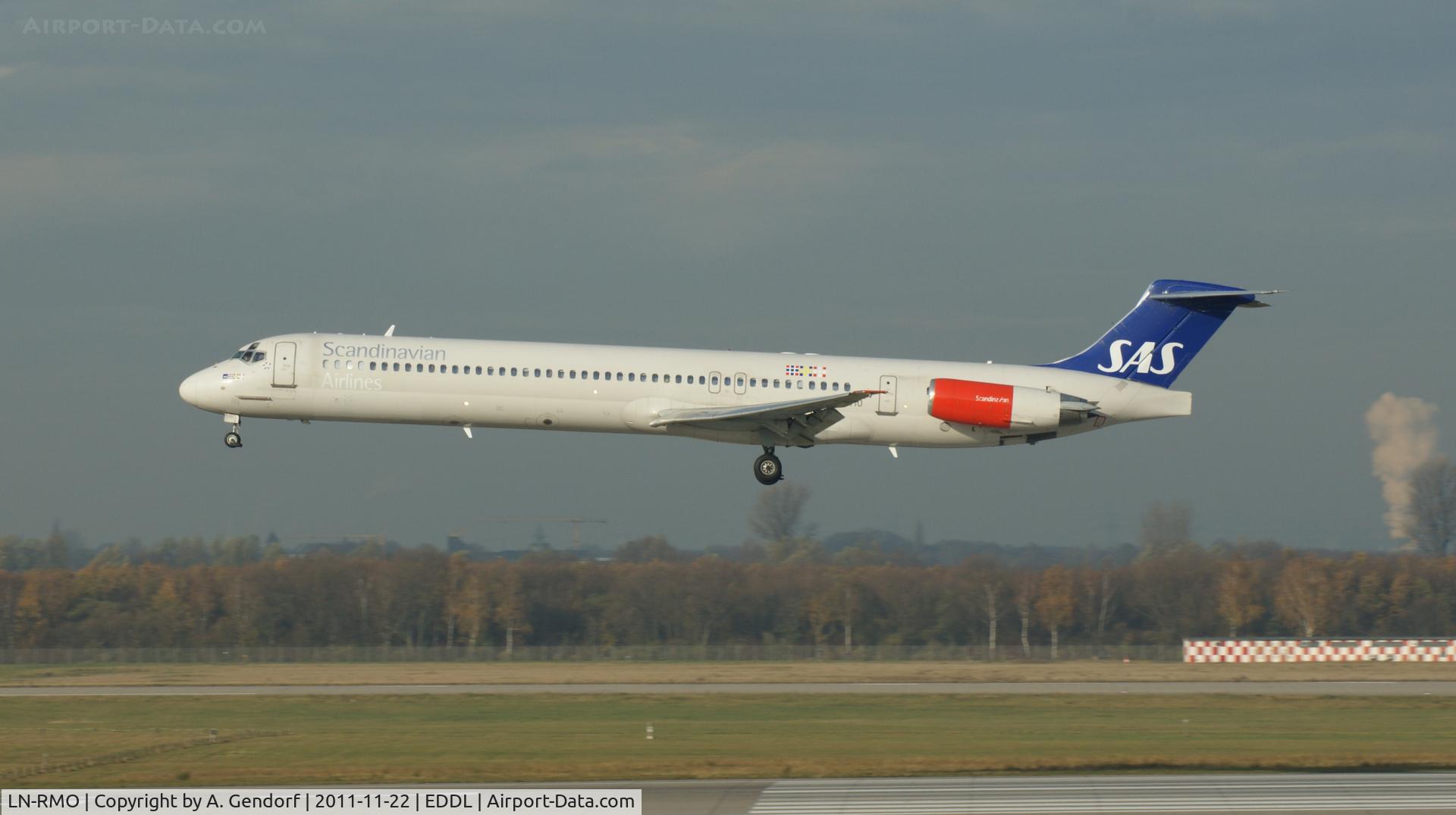 LN-RMO, 1991 McDonnell Douglas MD-81 (DC-9-81) C/N 53315, SAS, on short finals Runway 23L at Düsseldorf Int´l (EDDL)