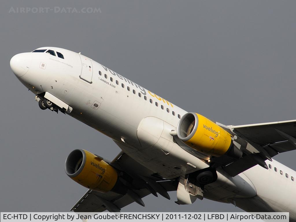 EC-HTD, 2001 Airbus A320-214 C/N 1550, Vueling take off 23 to BCN