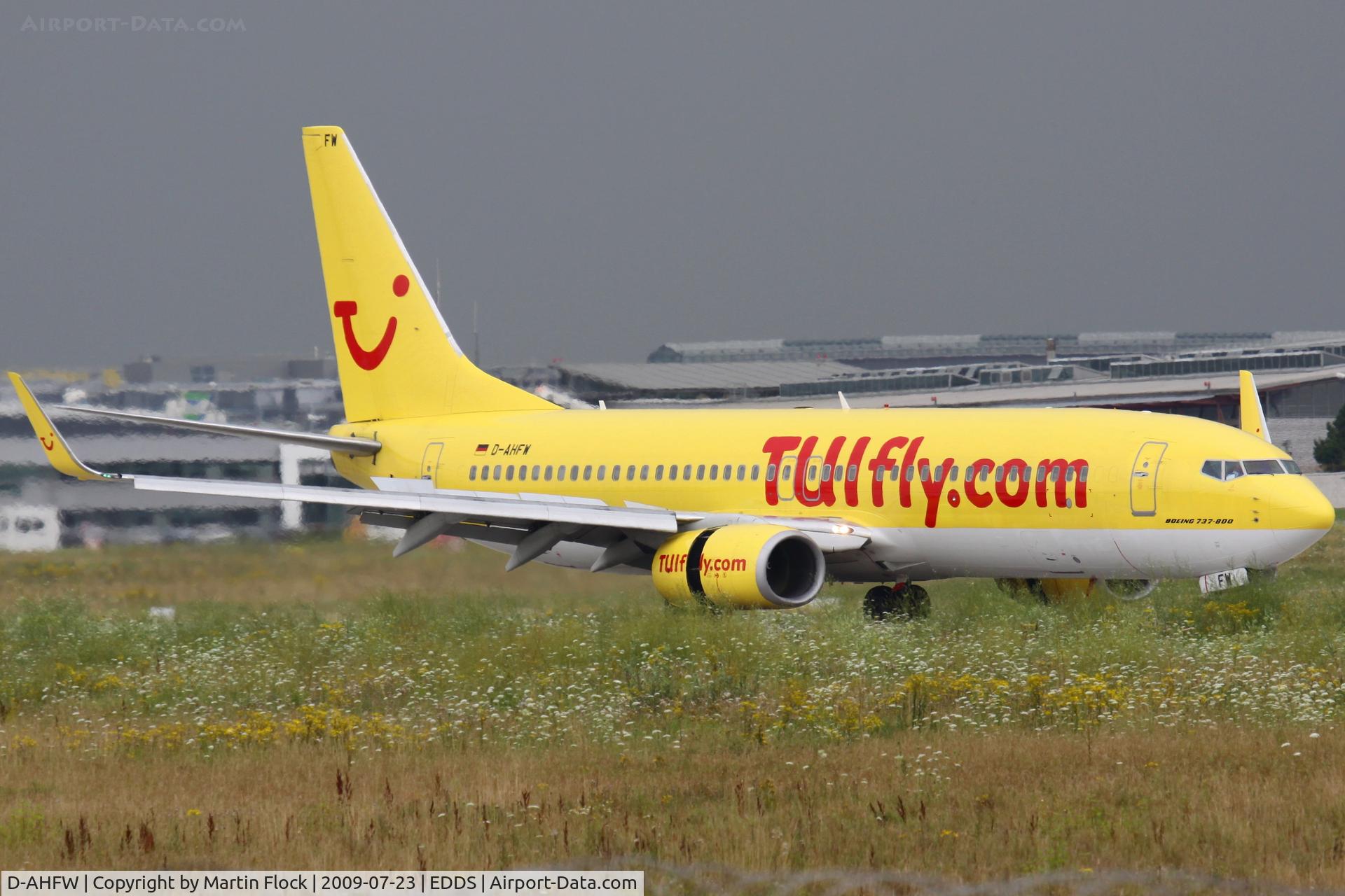 D-AHFW, 2001 Boeing 737-8K5 C/N 30882, .....