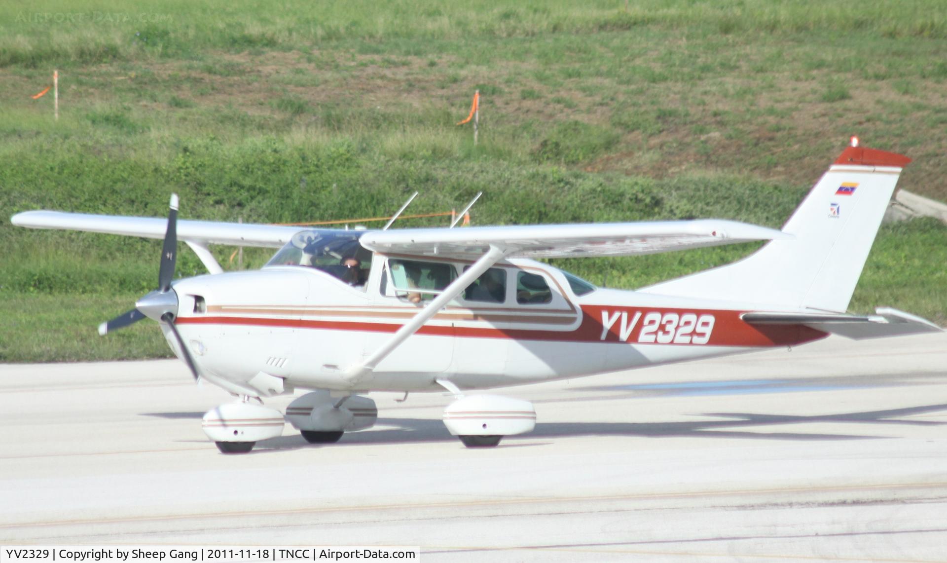 YV2329, Cessna 206 Super Skywagon C/N Not found YV2329, YV2329 at TNCC