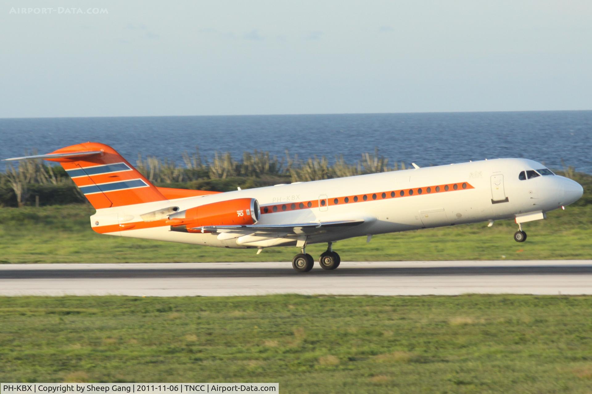 PH-KBX, 1996 Fokker 70 (F-28-0070) C/N 11547, PH-KBX at TNCC