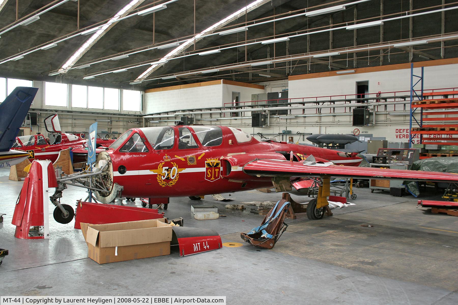 MT-44, Fouga CM-170R Magister C/N 323, Being dismantled at Beauvechain airbase