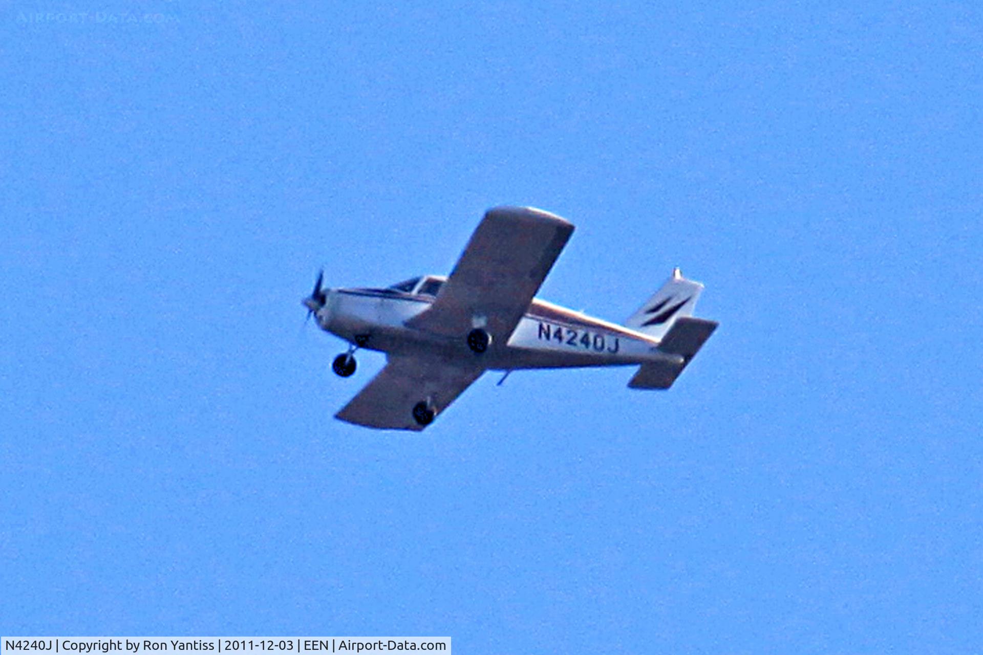 N4240J, 1967 Piper PA-28-140 C/N 28-22593, 3500 feet east of the field, heading north