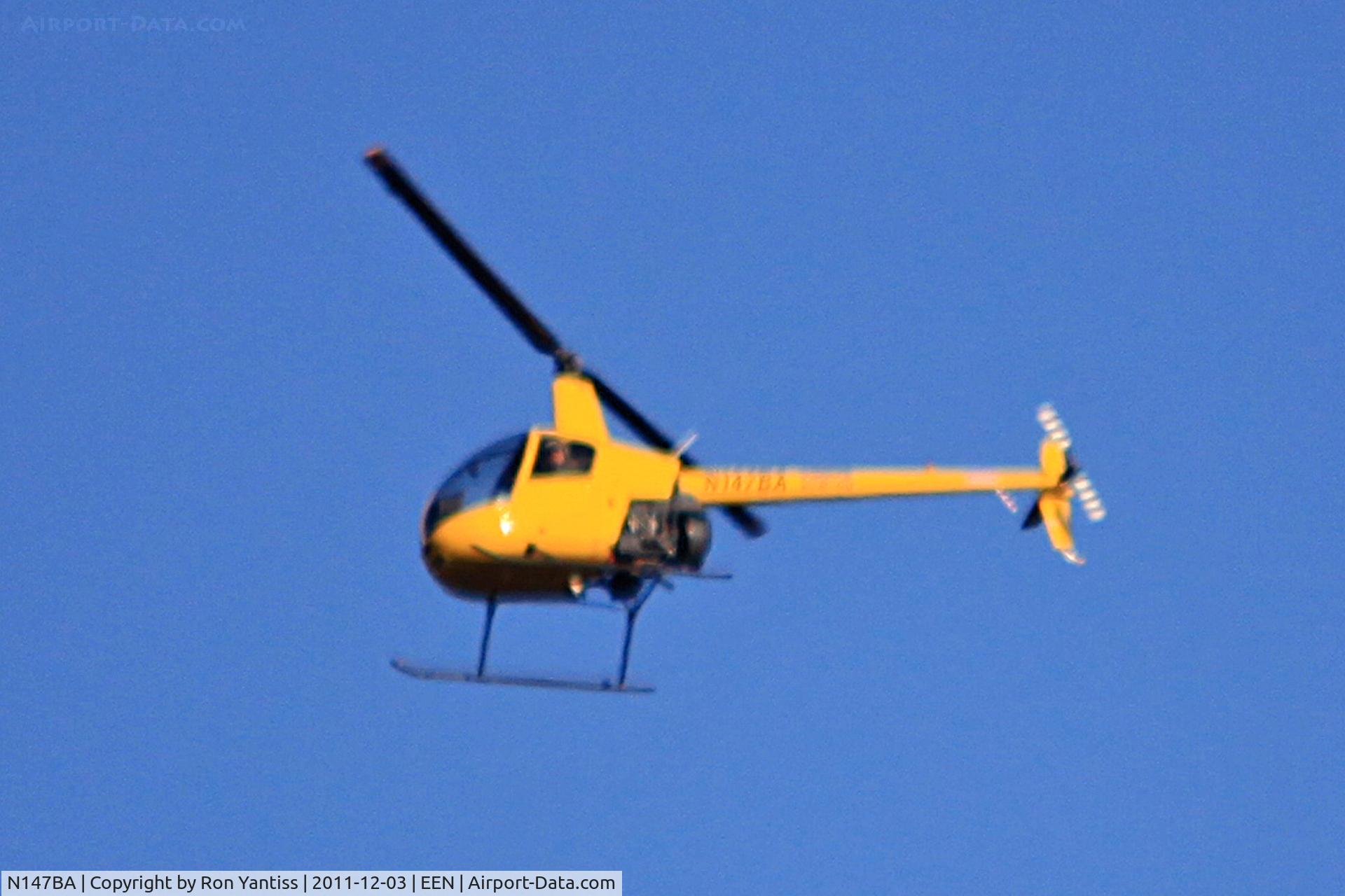 N147BA, 1999 Robinson R22 BETA C/N 3006, Turning right base, runway 02, Dillant-Hopkins Airport, Keene, NH