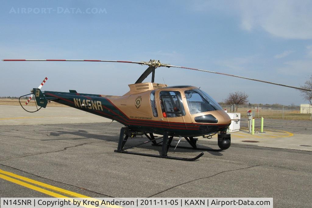 N145NR, 2007 Enstrom 480B C/N 5096, Emstrom 480B from the Minnesota DNR at the fuel pump.