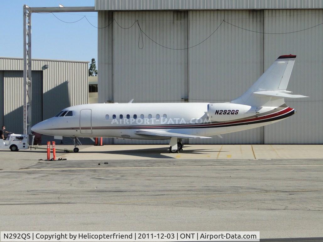 N292QS, 1999 Dassault Falcon 2000 C/N 93, Just been pulled out by a tug and is awaiting crew and/or passengers
