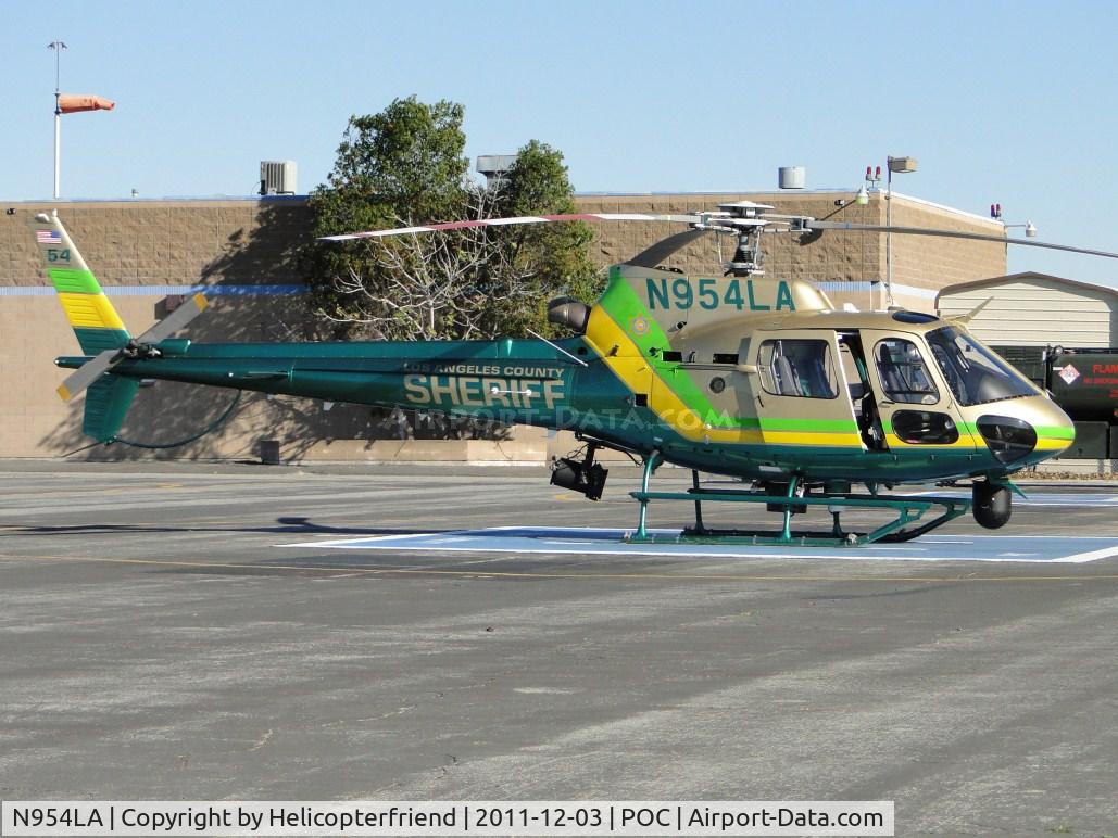 N954LA, 2010 Eurocopter AS-350B-2 Ecureuil Ecureuil C/N 4999, Parked on LA County Air Ops helipad 5 waiting for crew or call out