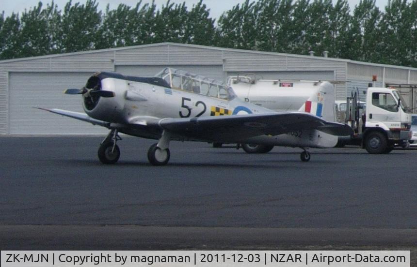 ZK-MJN, North American AT-6C Harvard IIA C/N 88-13909, Alias NZ1052