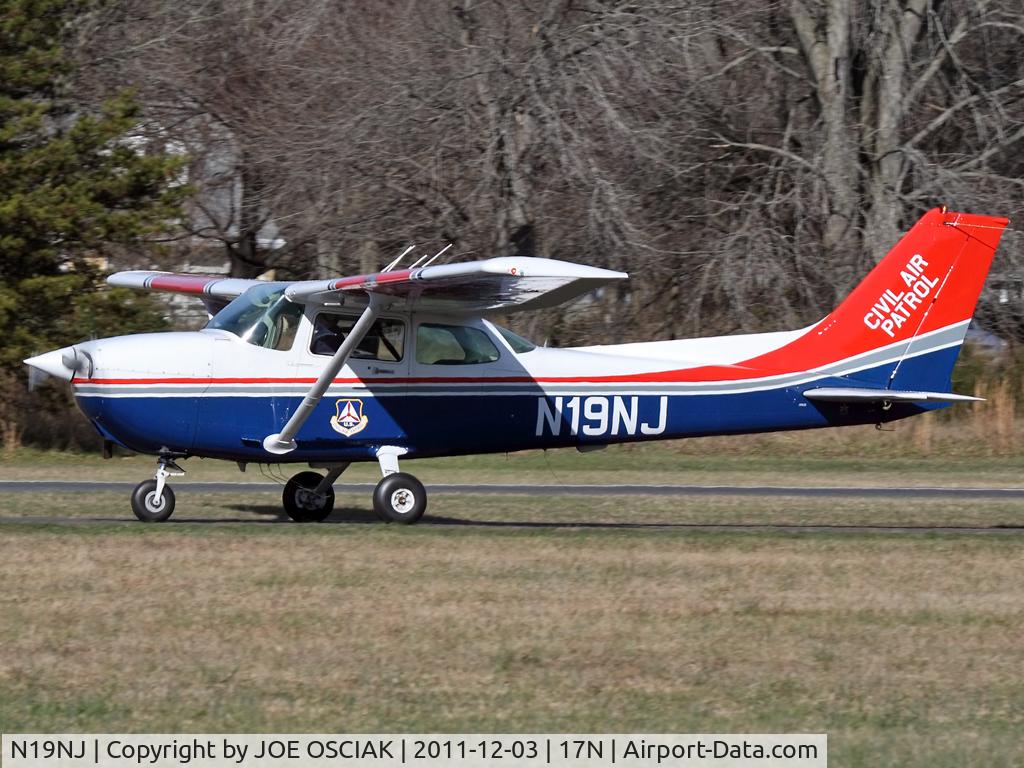 N19NJ, 1985 Cessna 172P C/N 17276343, at Cross Keys