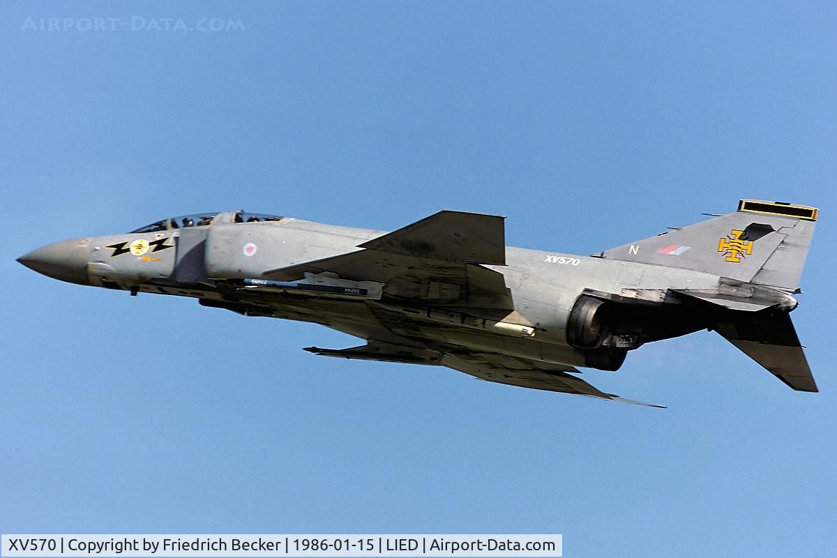 XV570, 1968 McDonnell Douglas Phantom FG1 C/N 9324/2995, departure from Decimomannu