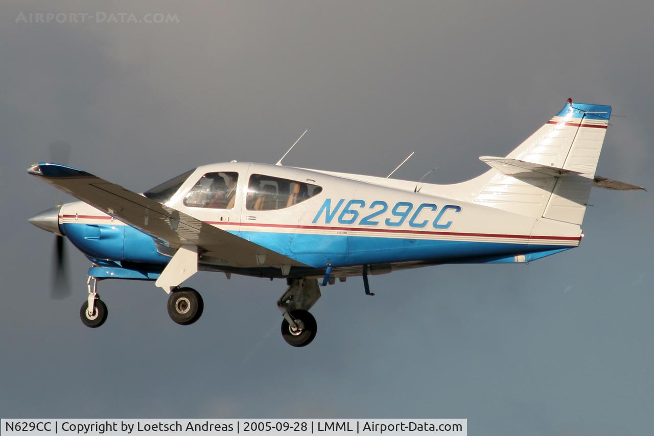 N629CC, 1977 Rockwell International 112B Commander C/N 544, nice light effects