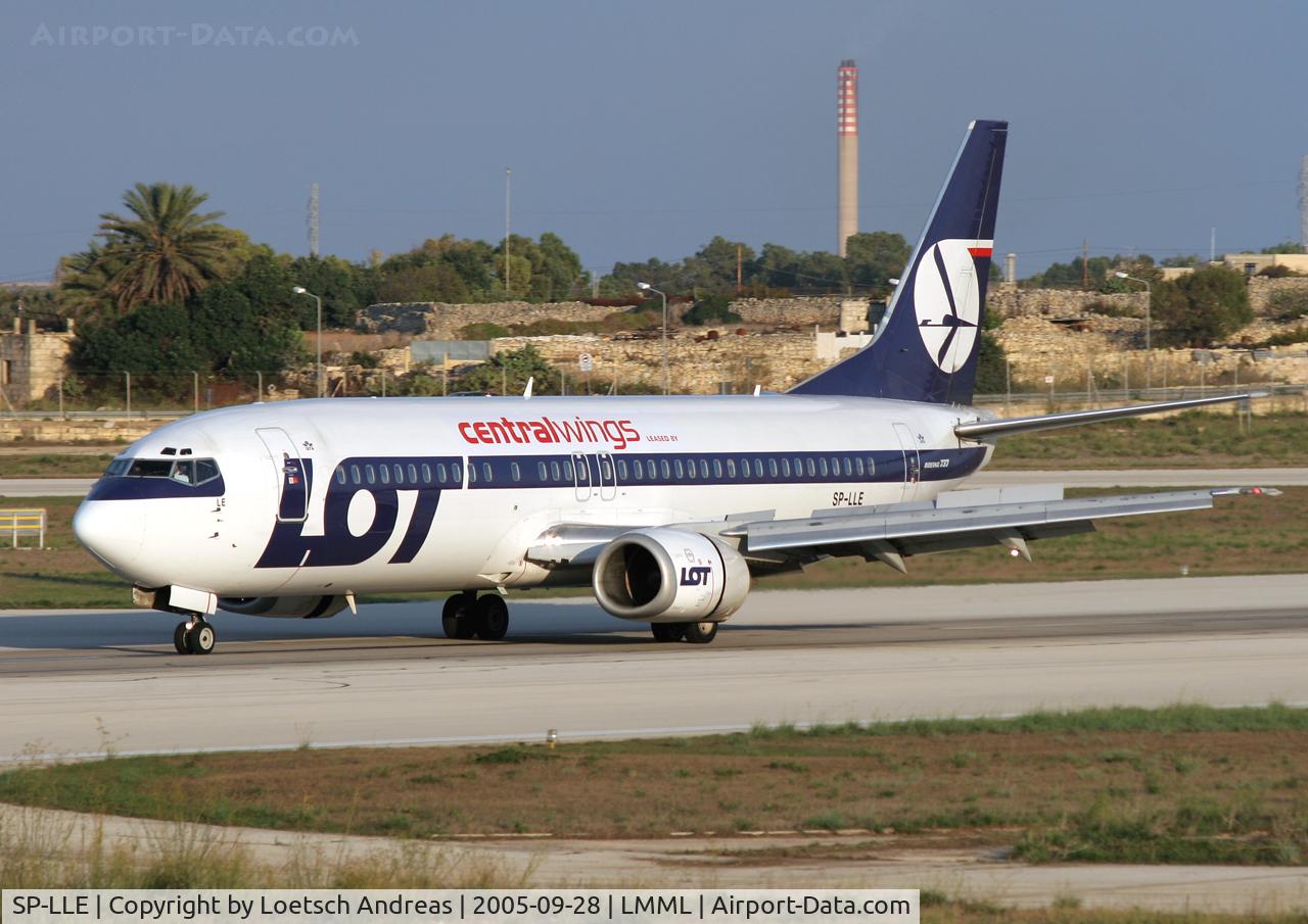 SP-LLE, 1996 Boeing 737-45D C/N 27914, landing
