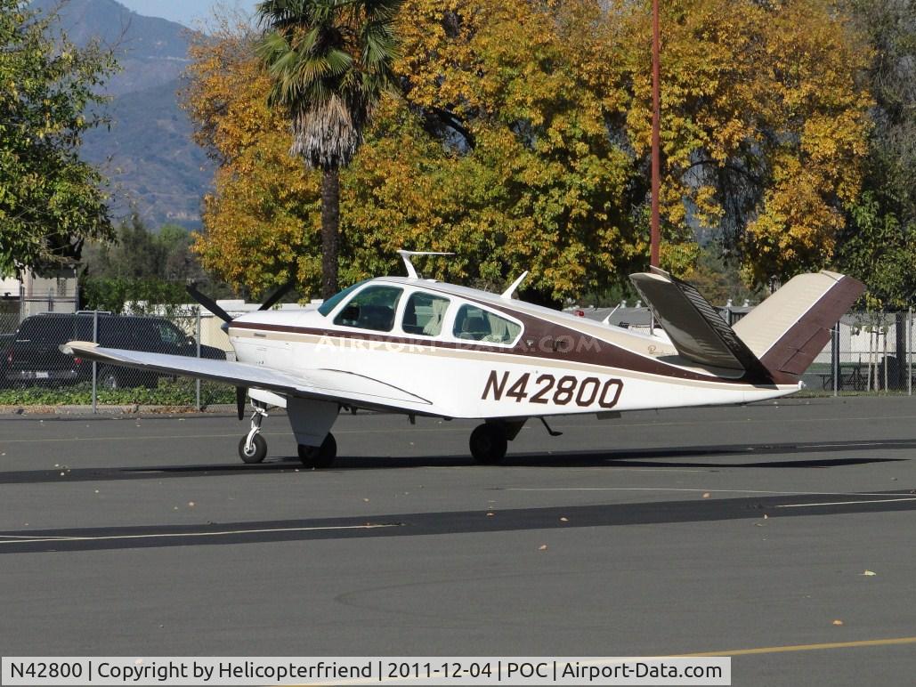 N42800, 1976 Beech V35B Bonanza C/N D-9934, Parked in transient parking
