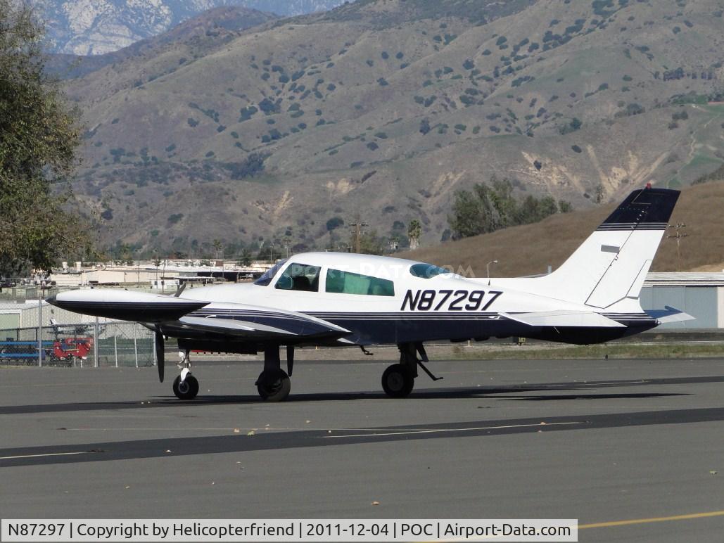 N87297, 1975 Cessna 310R C/N 310R0506, Parked in transient parking
