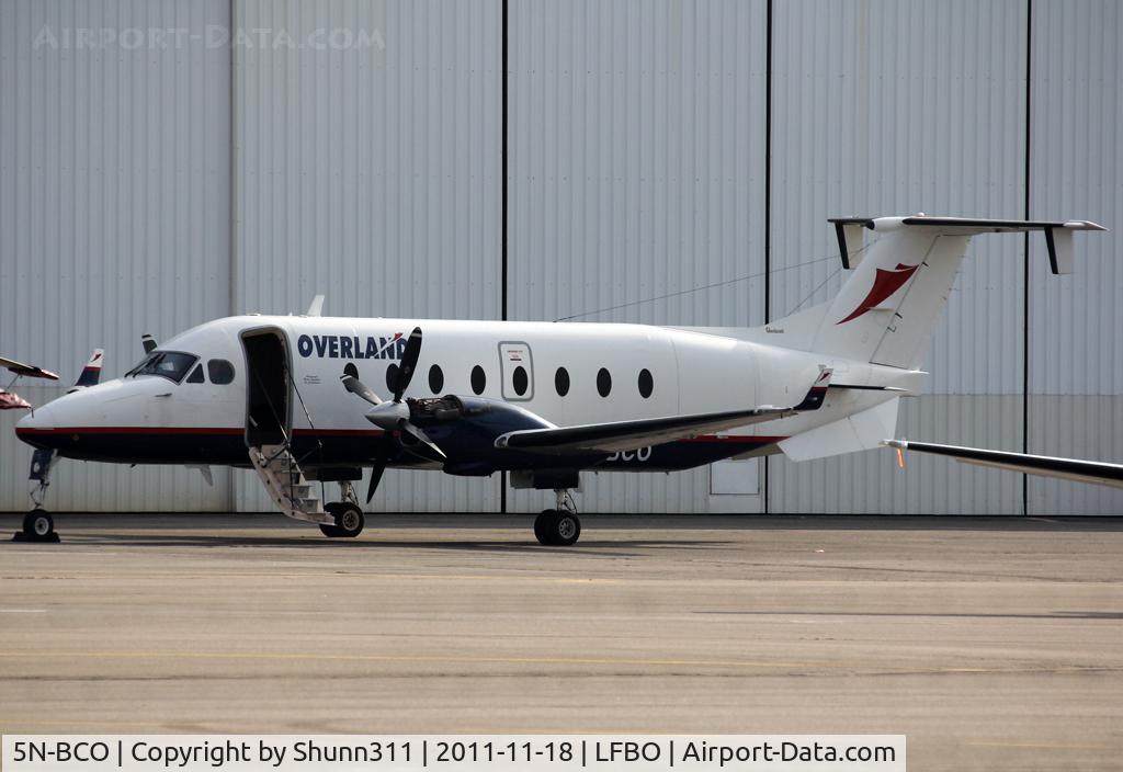 5N-BCO, 1996 Beech 1900D C/N UE-225, On maintenance but aircraft apparently stored...