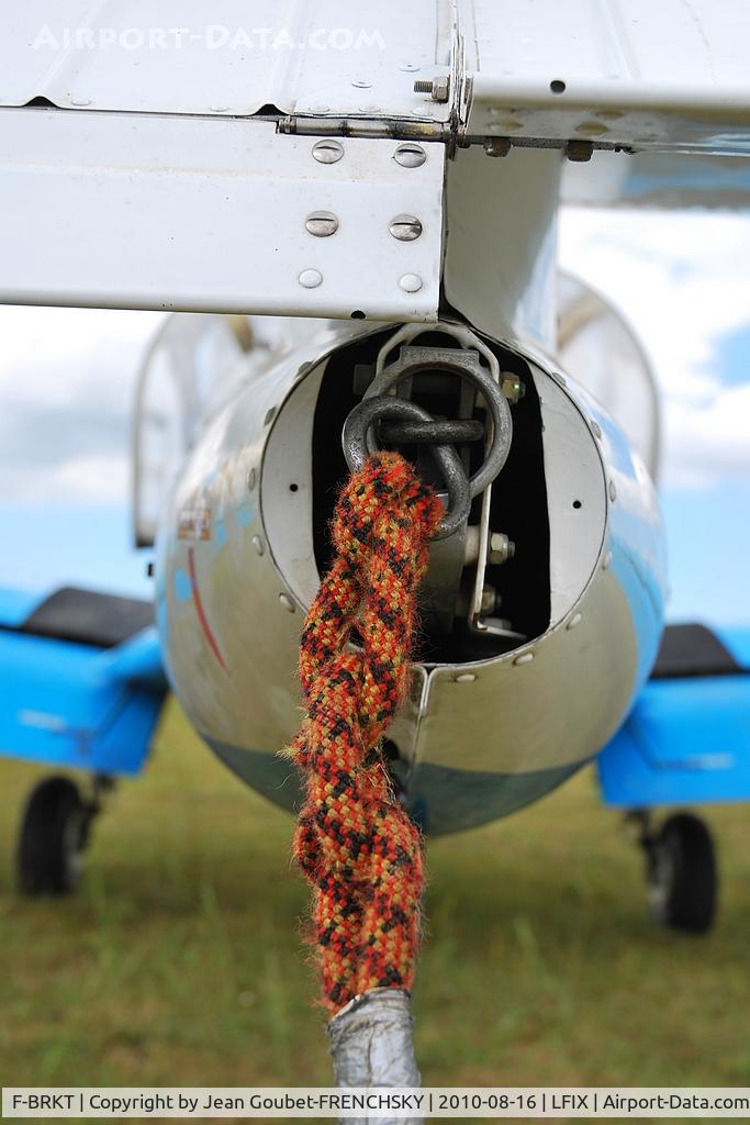 F-BRKT, Morane-Saulnier MS.893A Rallye Commodore 180 C/N 10996, petite la ficelle...?