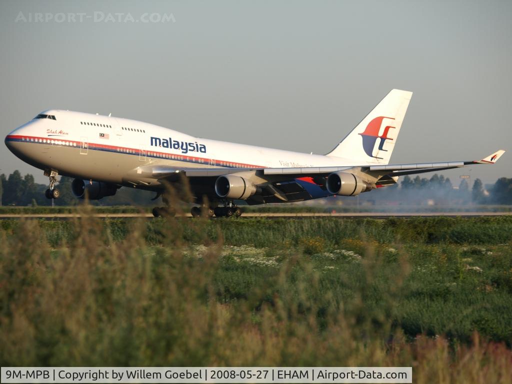9M-MPB, 1993 Boeing 747-4H6 C/N 25699/965, Landing on runway 18R of Schiphol Airport