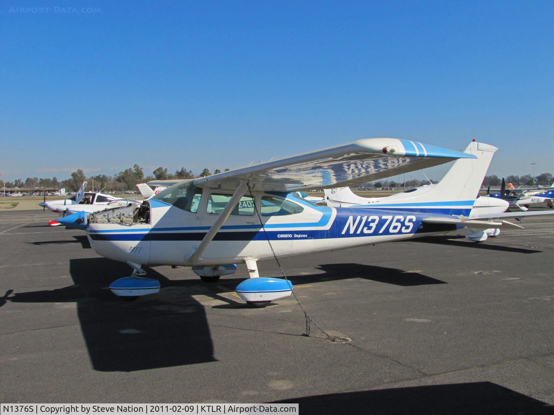 N1376S, 1976 Cessna 182P Skylane C/N 18264938, Locally-based 1976 Cessna 182P with cowl panel removed @ Mefford Field (Tulare), CA