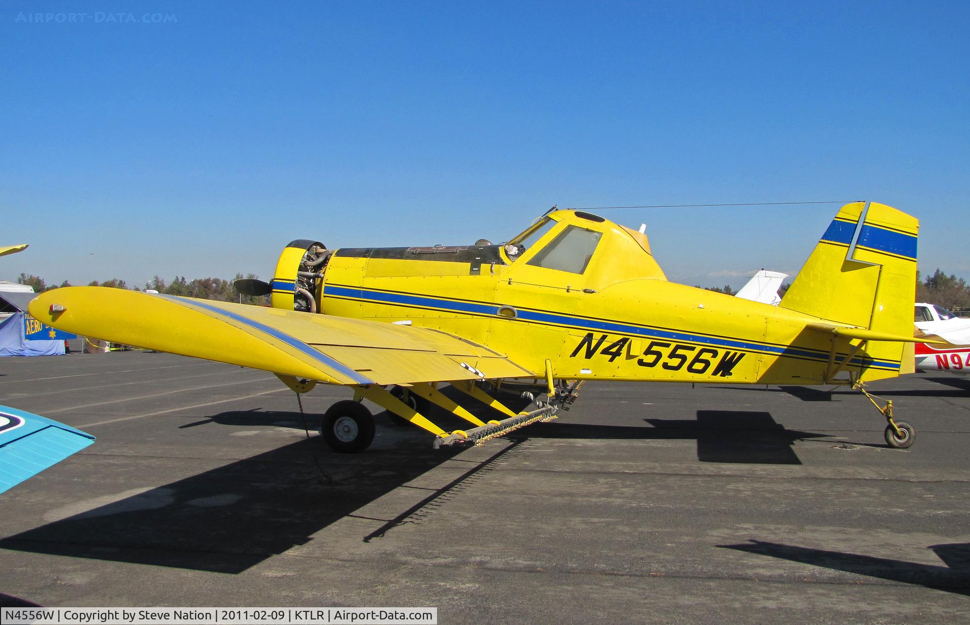 N4556W, 1991 Air Tractor Inc AT-401 C/N 401-0817, Locally-based 1991 Air Tractor AT-401 rigged as sprayer @ Mefford Field (Tulare), CA (now with owner in Waco, TX)