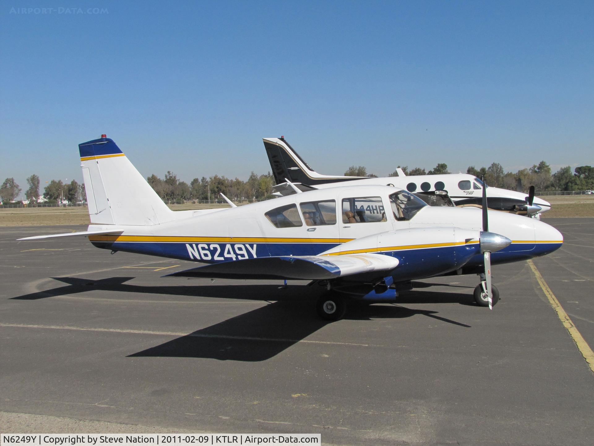 N6249Y, 1966 Piper PA-23-250 C/N 27-3487, Madera, CA-based 1966 Piper PA-23-250 Aztec @ Tulare, CA for International Ag Expo