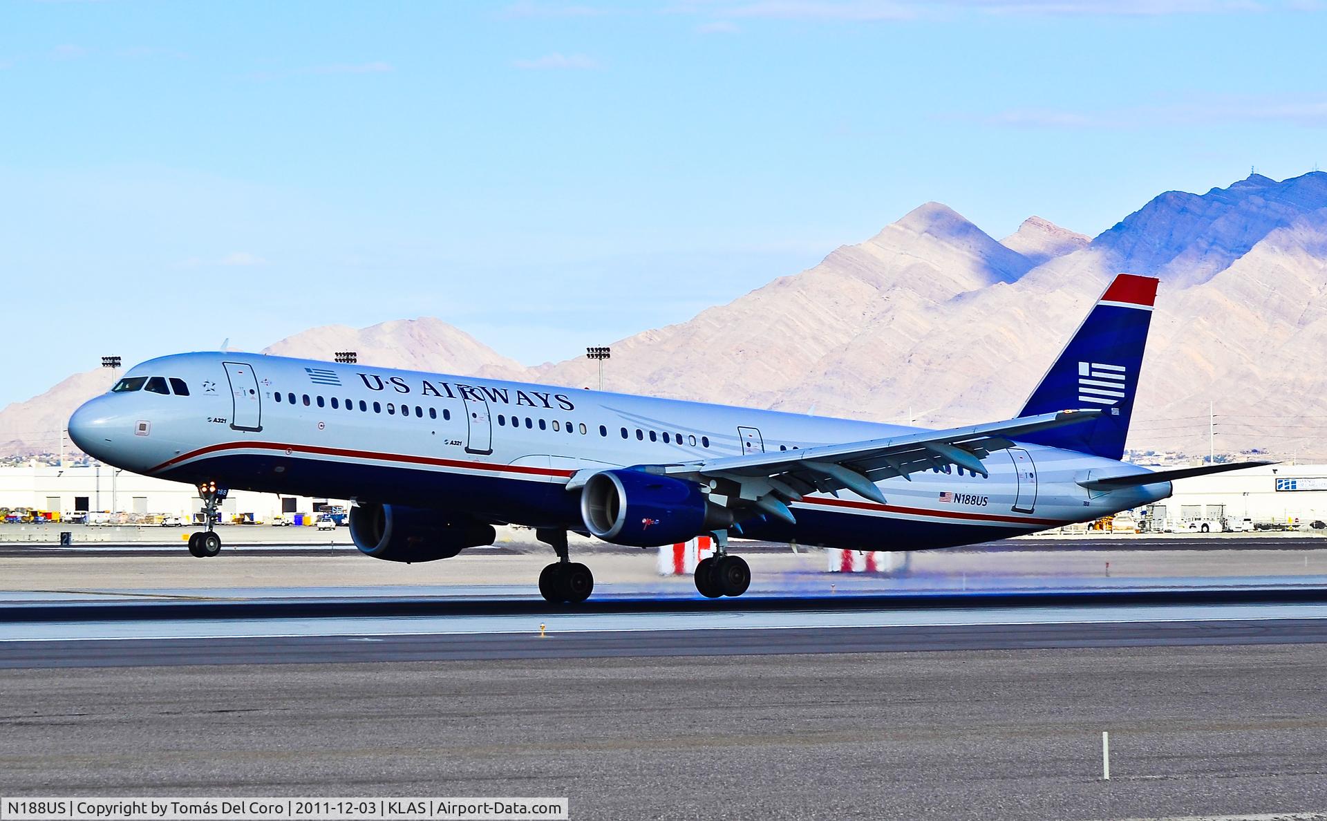 N188US, 2002 Airbus A321-211 C/N 1724, N188US US Airways 2002 Airbus A321-211 C/N 1724

Las Vegas - McCarran International (LAS / KLAS)
USA - Nevada, December 03, 2011
Photo: Tomás Del Coro